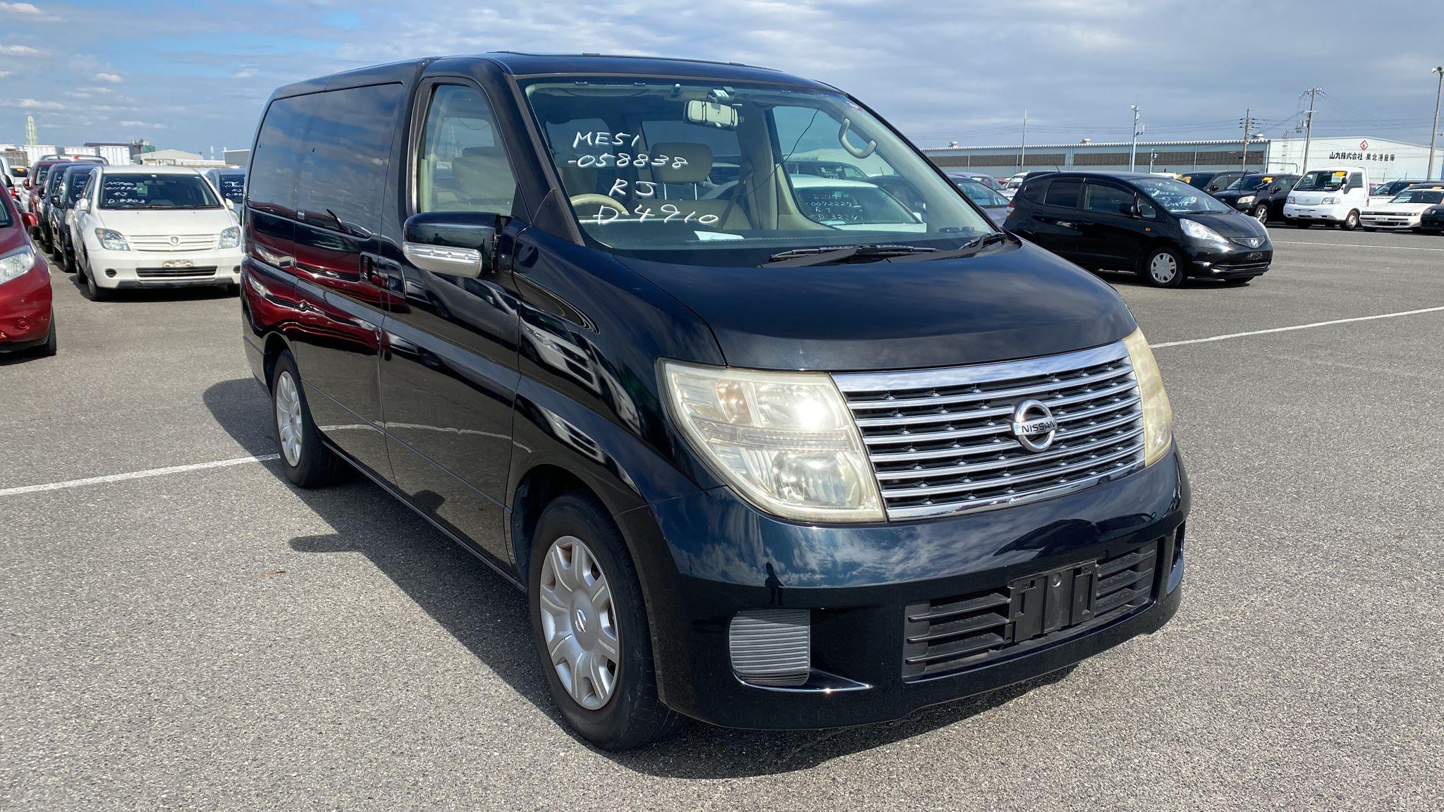 NISSAN ELGRAND